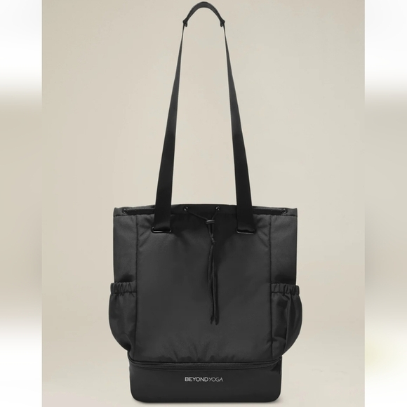 NWT Beyond Yoga convertable gym bag / backpack - Picture 3 of 6